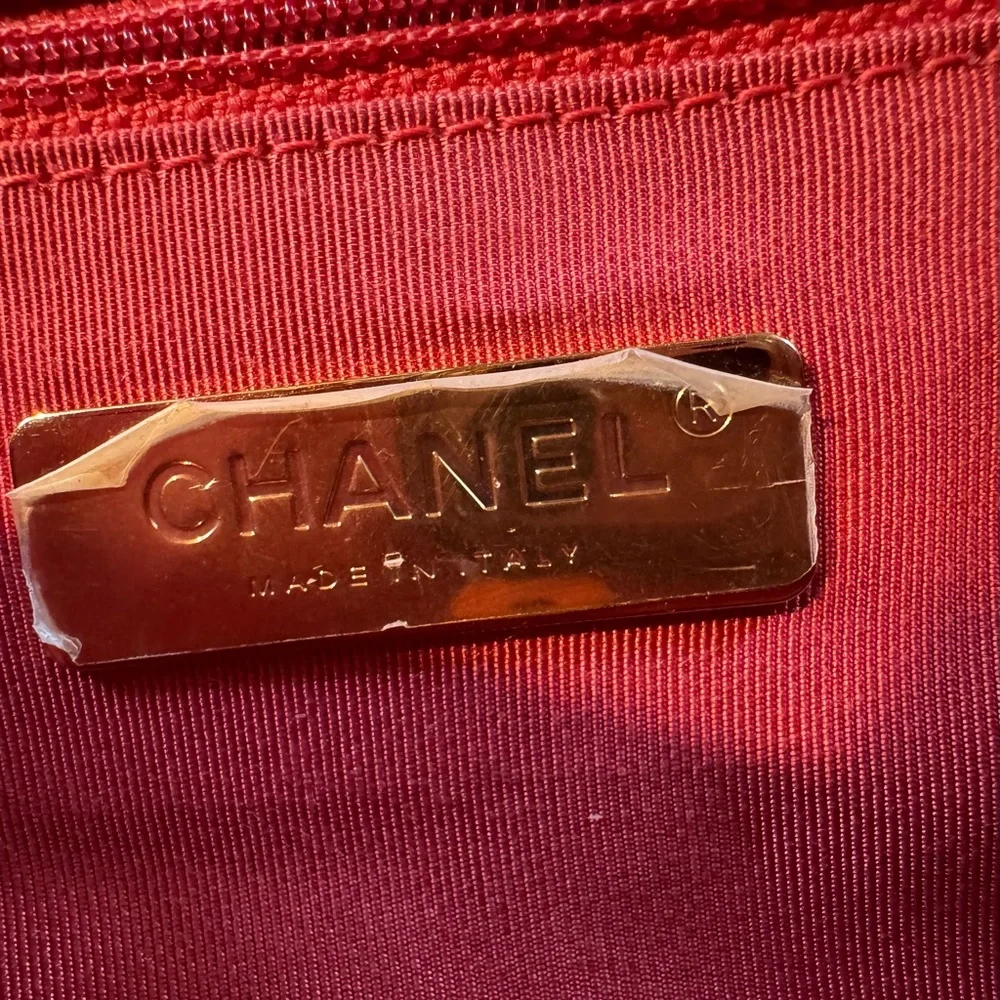 Chanel 19 Small Like New Condition Hot Pink